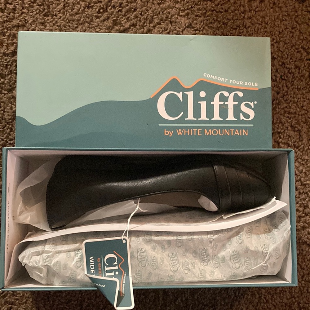 Clara Wide Flat